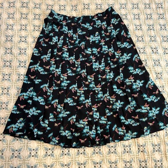 J. Crew Dresses & Skirts - NWT J Crew Floral Black and Blue Women's Skirt with Bees!!
